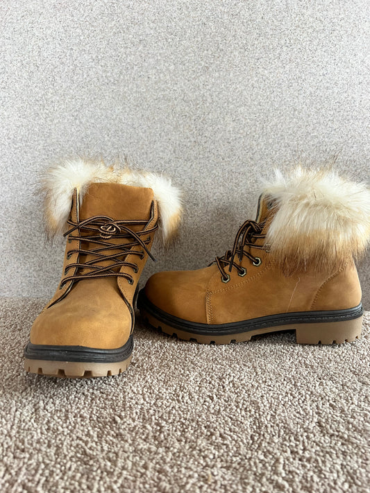 Tan Fuzzy Boots